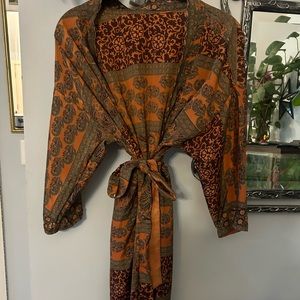 Kimono, coverup brown paisley brand new!
